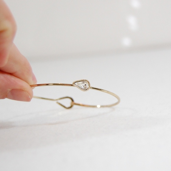 SET of 2 gold bangle bracelets - Picture 3 of 6